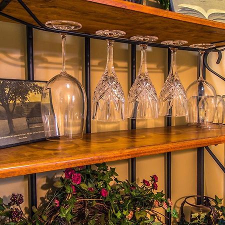 آفا The Foxtrot Inn المظهر الخارجي الصورة